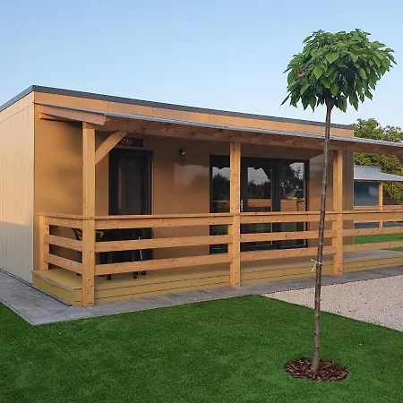 アパート Oppen House Tiszafüred